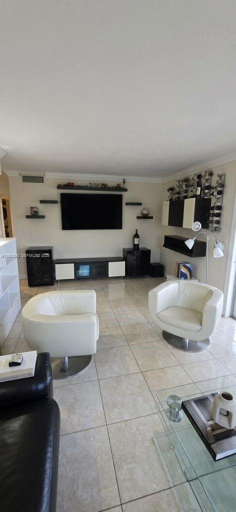 5055 NW 7th St #206, Miami FL 33126
