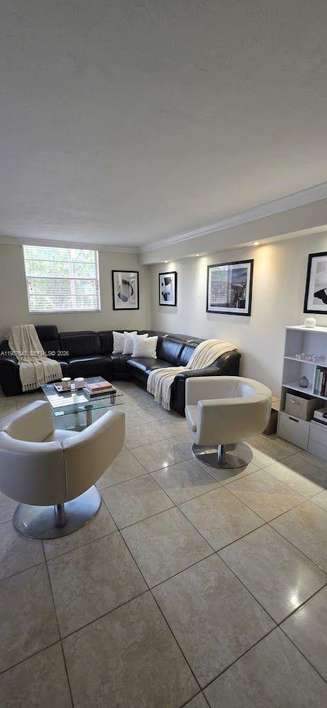 5055 NW 7th St #206, Miami FL 33126