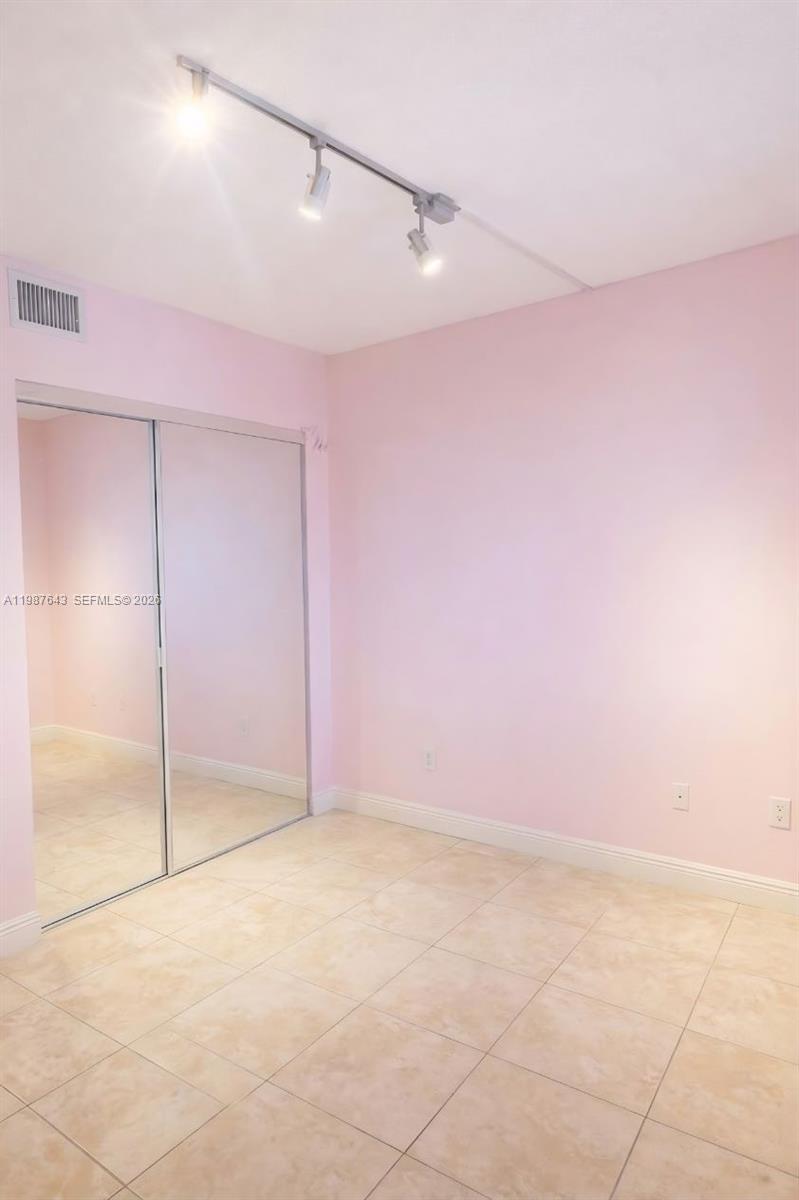 5055 NW 7th St #206, Miami FL 33126