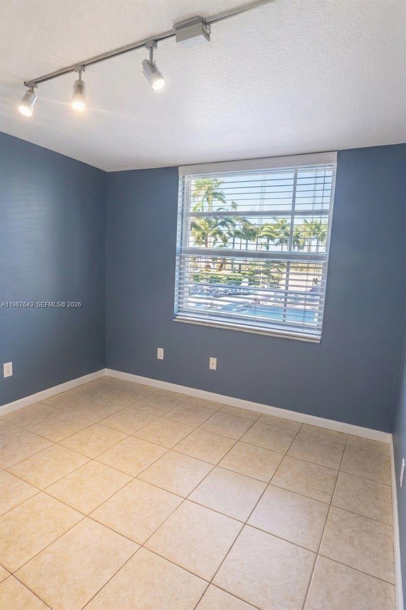 5055 NW 7th St #206, Miami FL 33126