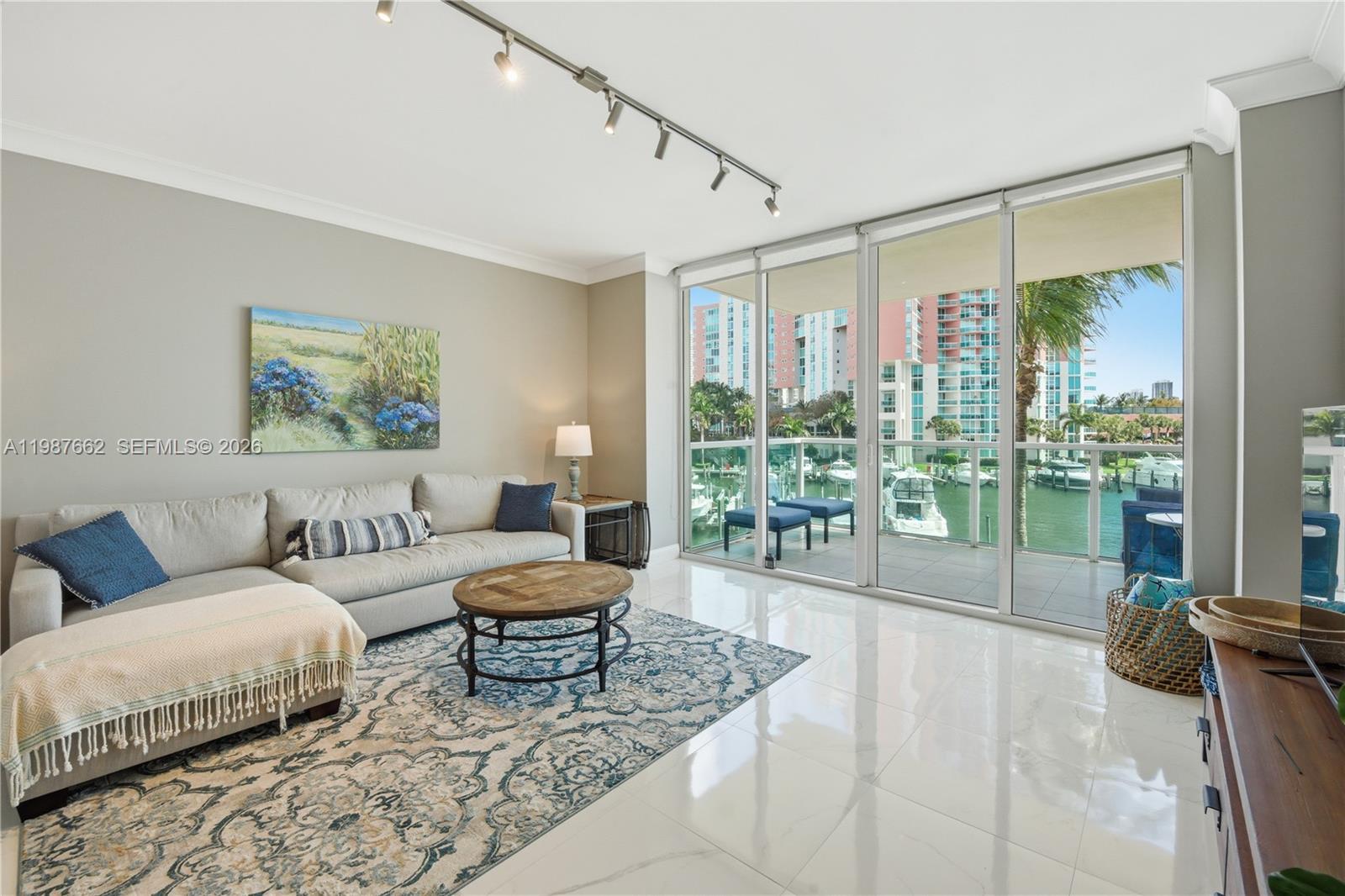 3330 NE 190th St #310, Aventura FL 33180