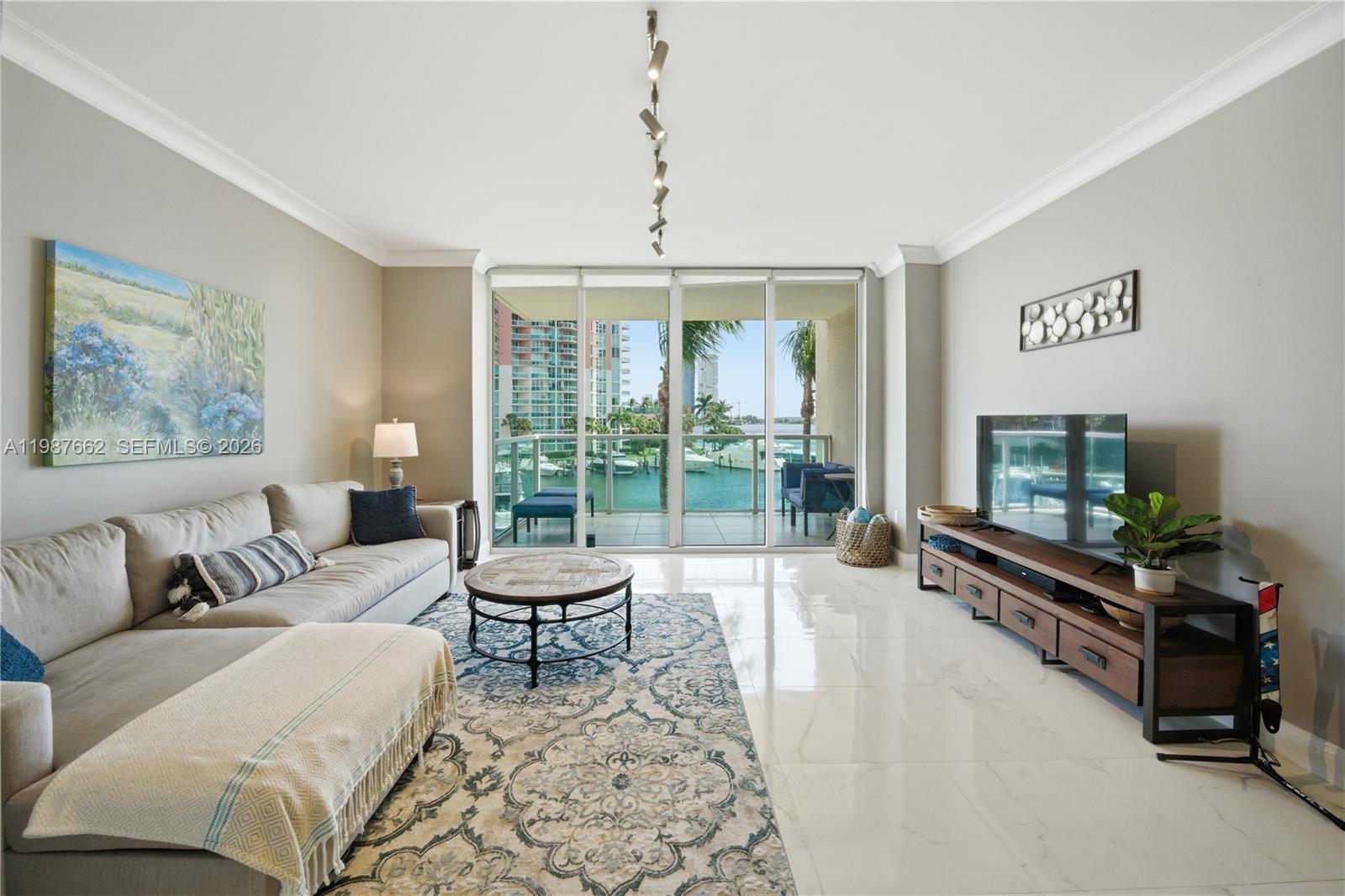 3330 NE 190th St #310, Aventura FL 33180