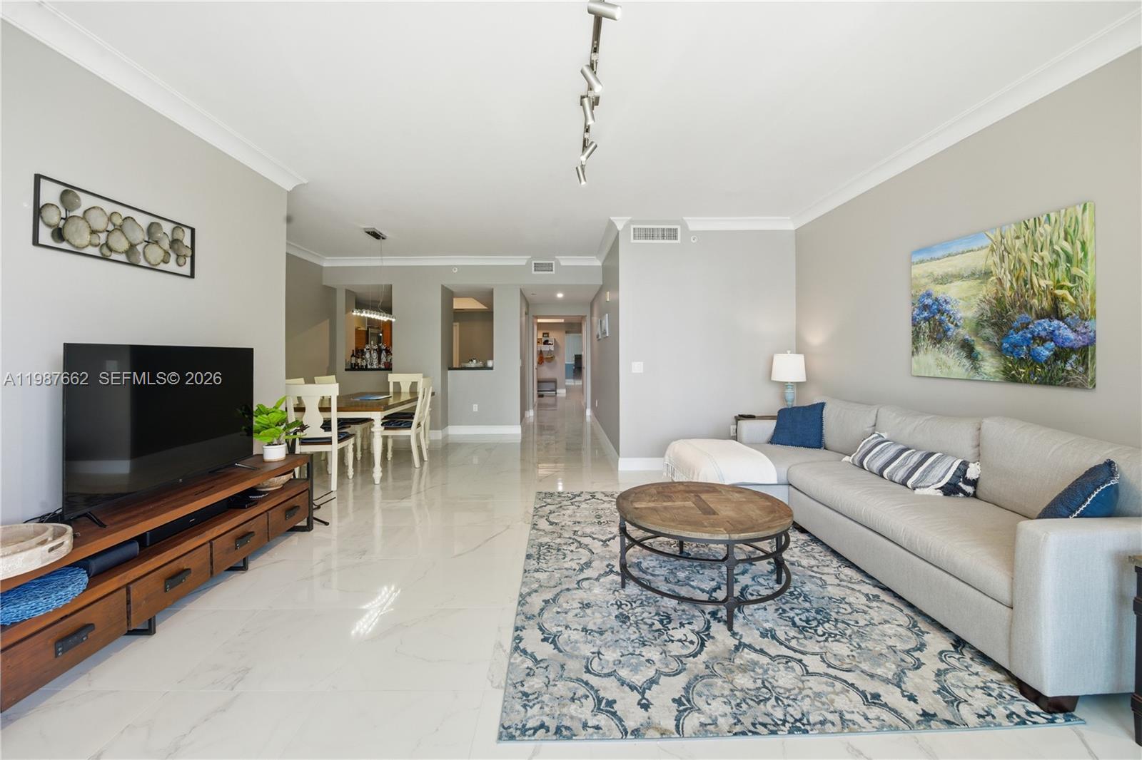 3330 NE 190th St #310, Aventura FL 33180