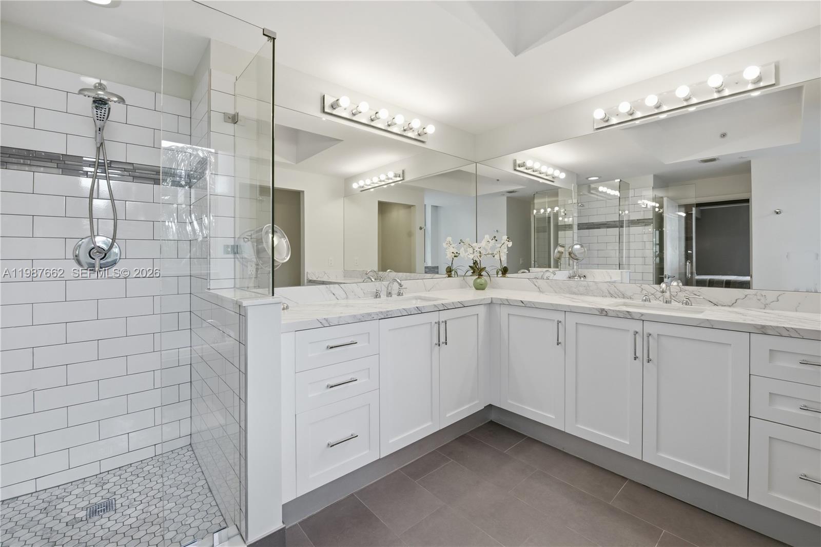 3330 NE 190th St #310, Aventura FL 33180