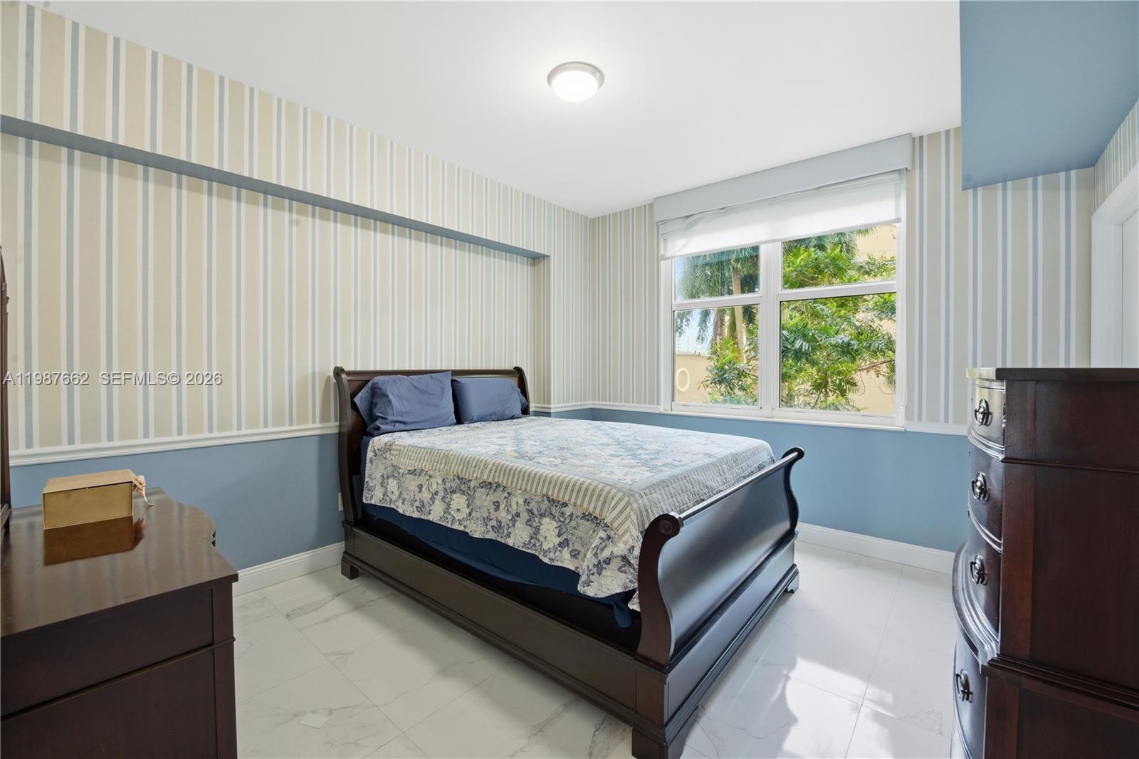3330 NE 190th St #310, Aventura FL 33180