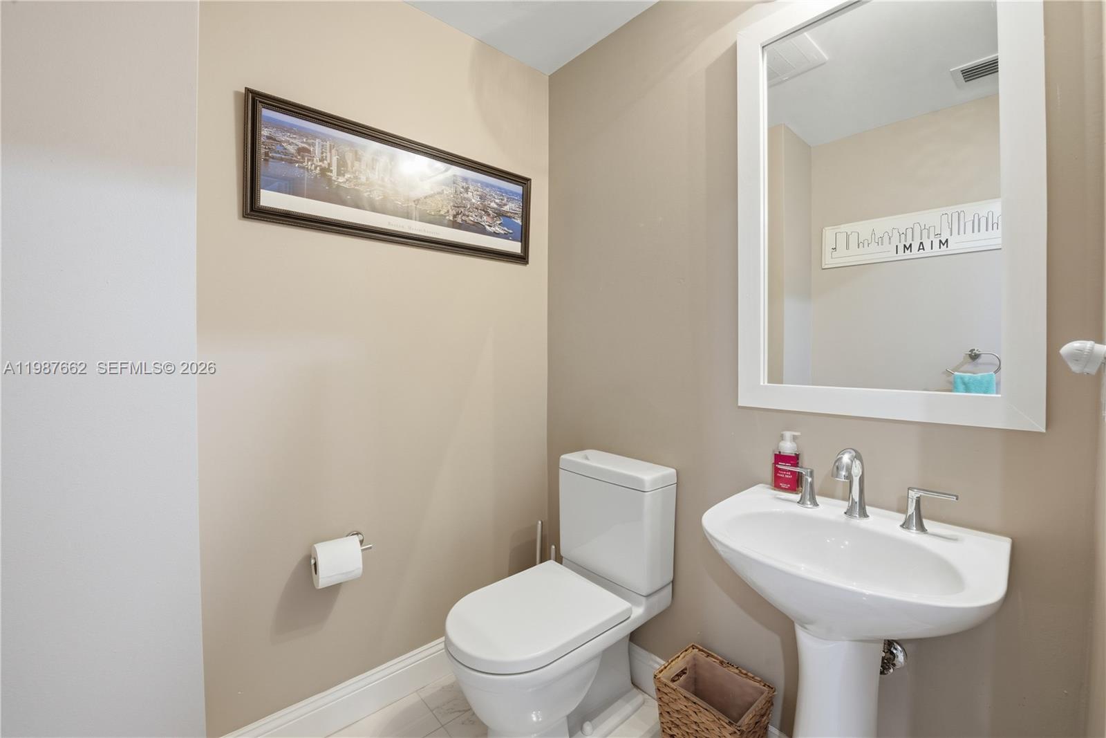 3330 NE 190th St #310, Aventura FL 33180