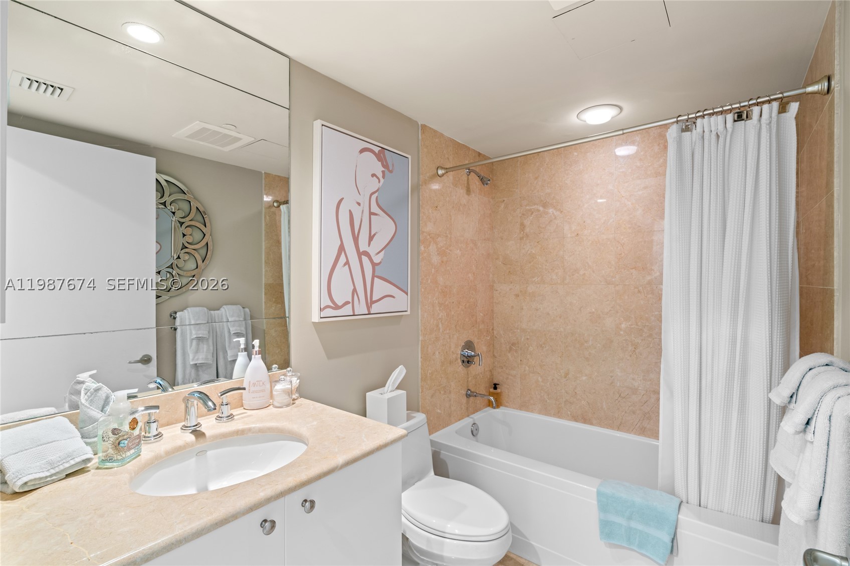 901 Brickell Key Blvd #2804, Miami FL 33131