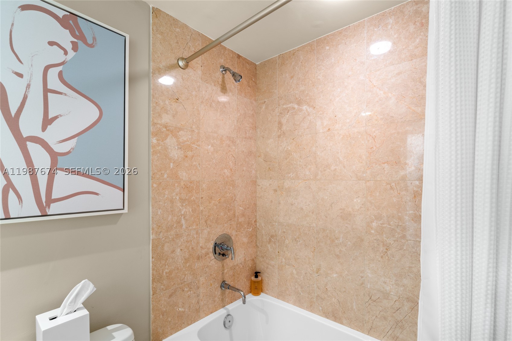 901 Brickell Key Blvd #2804, Miami FL 33131