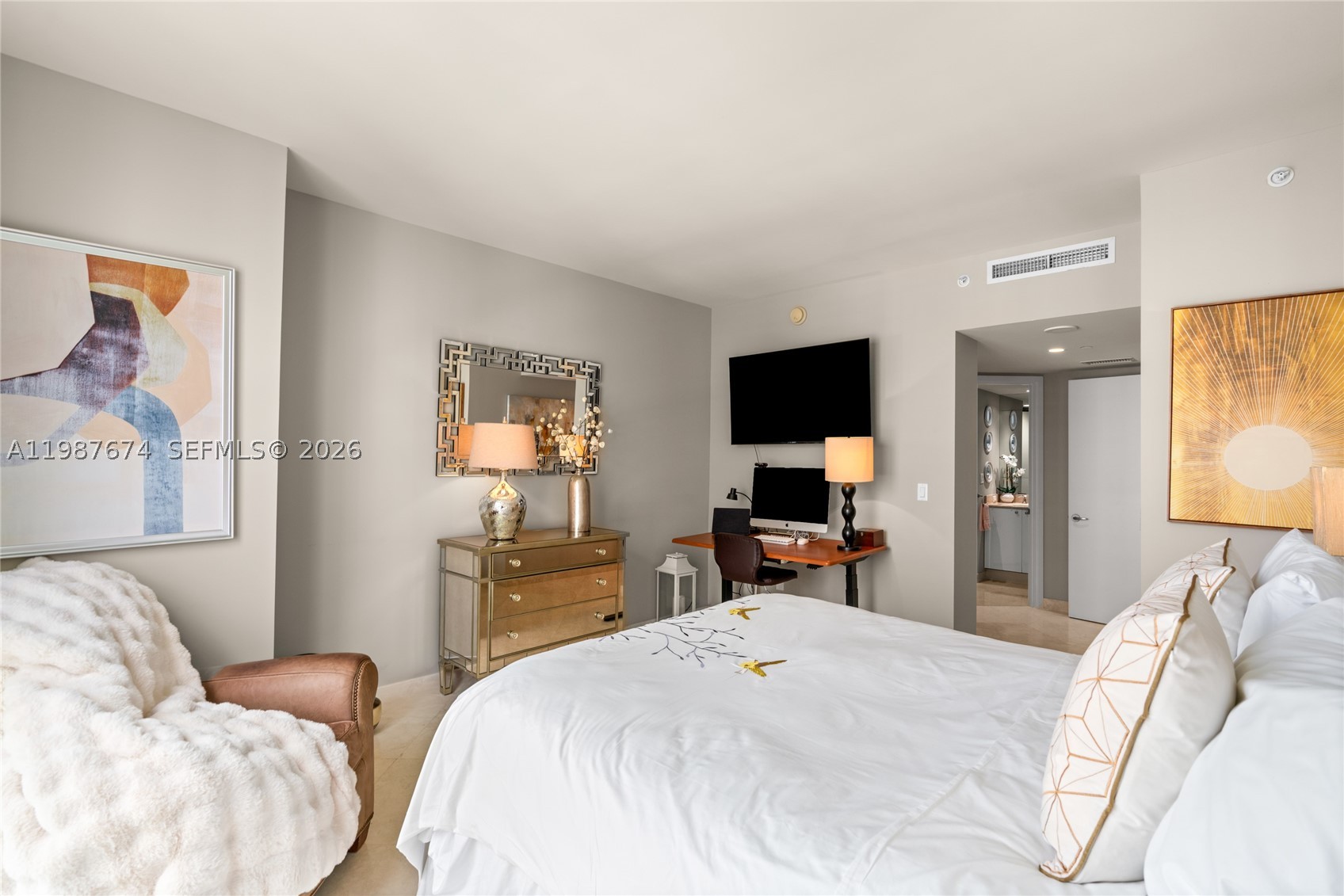 901 Brickell Key Blvd #2804, Miami FL 33131