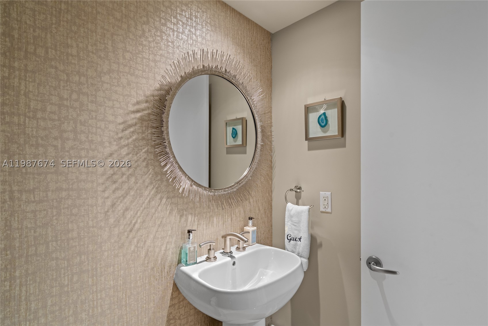 901 Brickell Key Blvd #2804, Miami FL 33131