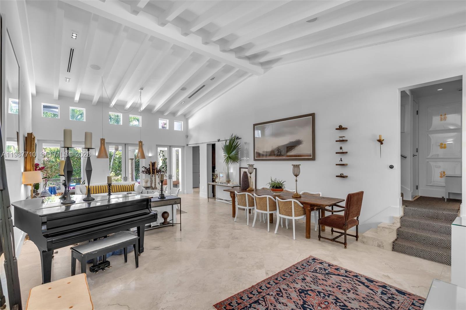 140 Hampton Ln, Key Biscayne FL 33149