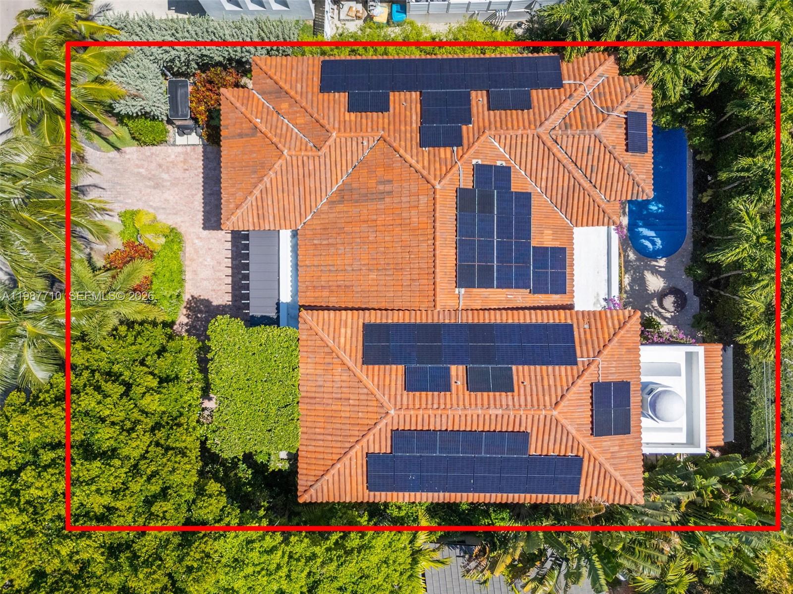 140 Hampton Ln, Key Biscayne FL 33149