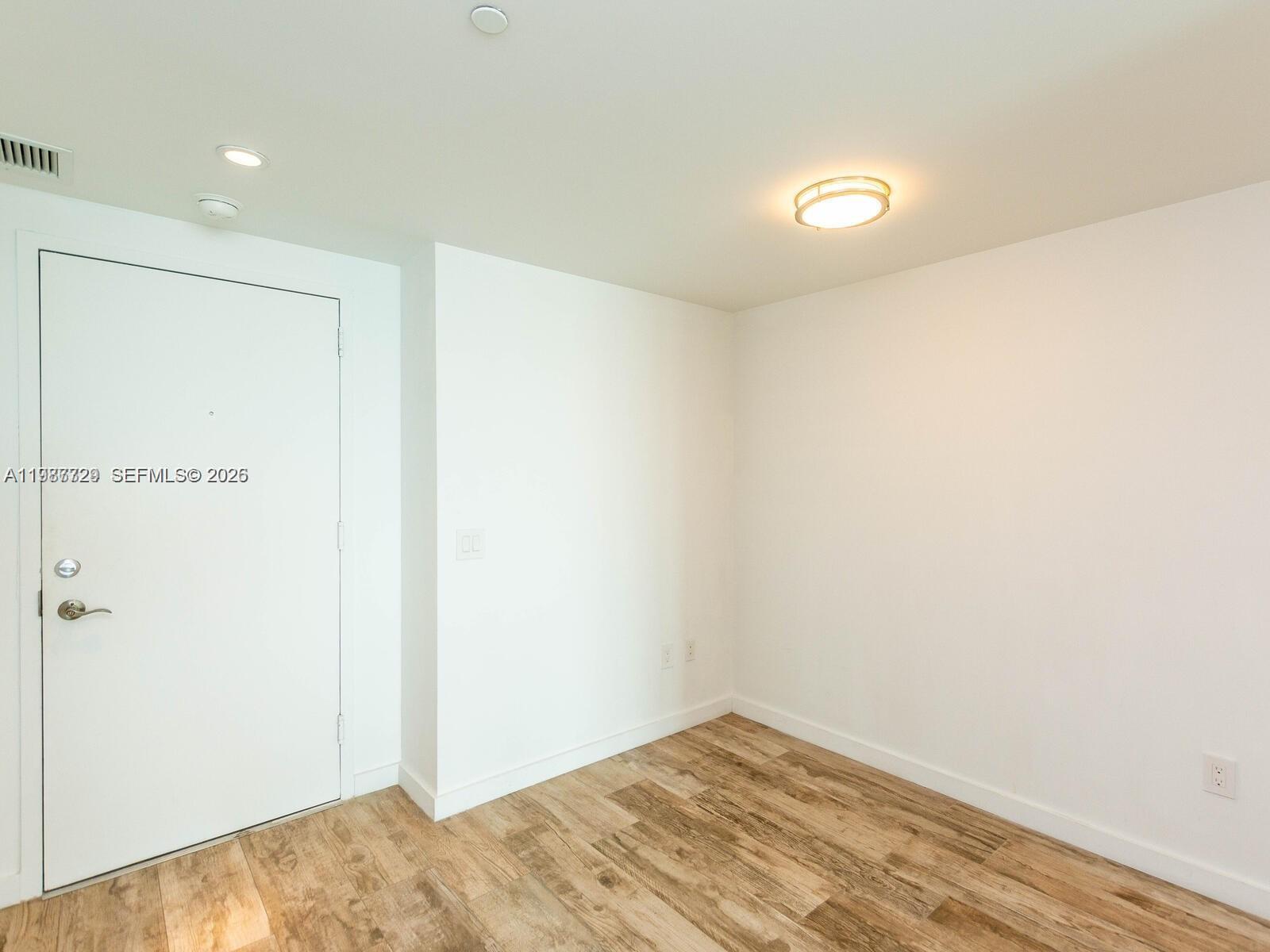 650 NE 32nd St #3406, Miami FL 33137