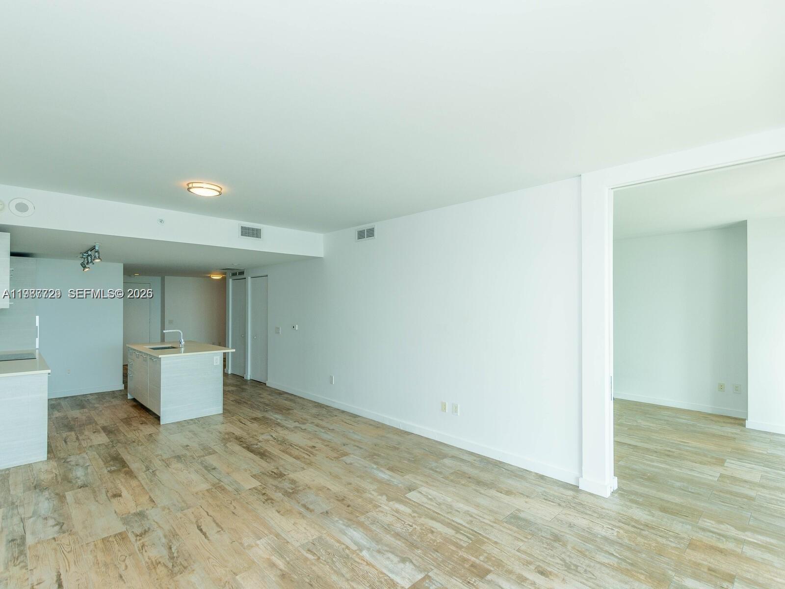 650 NE 32nd St #3406, Miami FL 33137