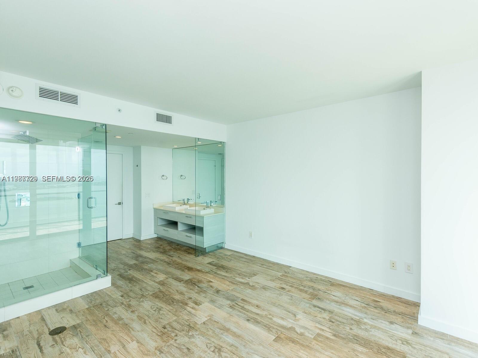 650 NE 32nd St #3406, Miami FL 33137