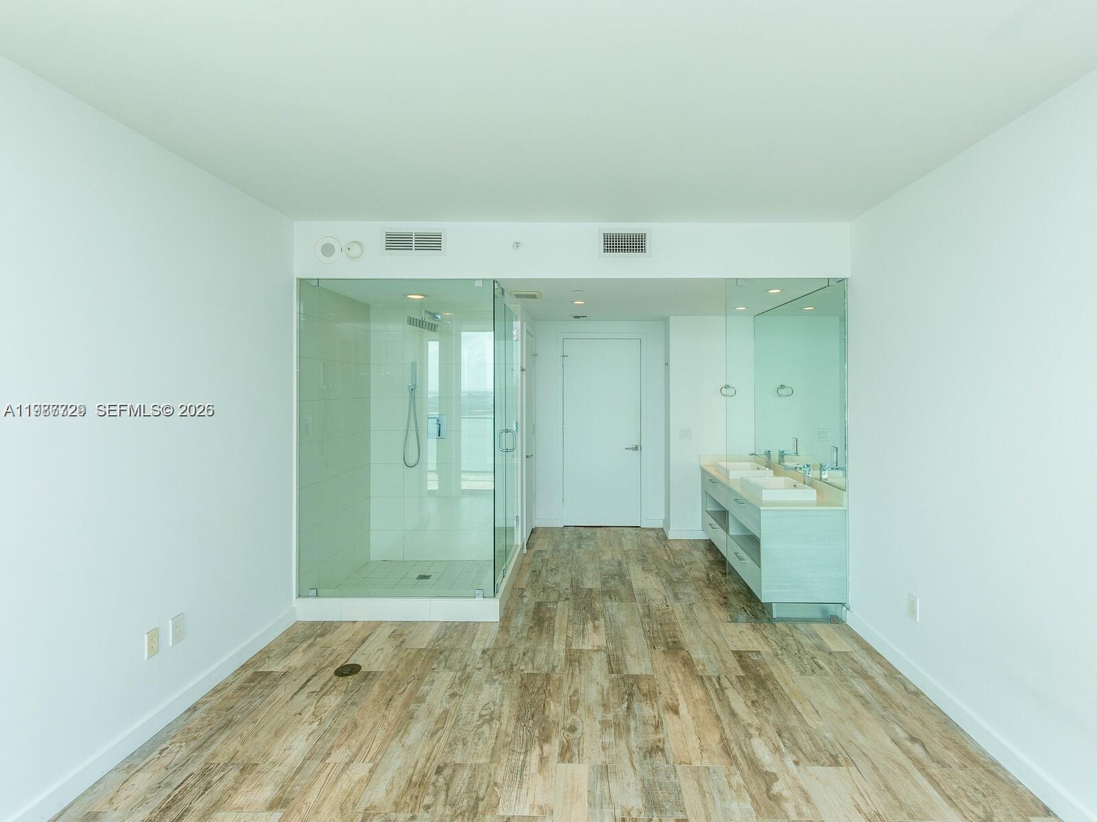 650 NE 32nd St #3406, Miami FL 33137