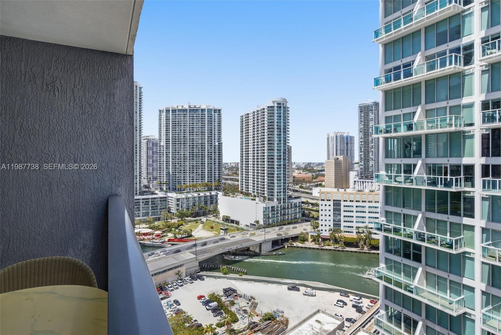 31 SE 6th St #2504, Miami FL 33131