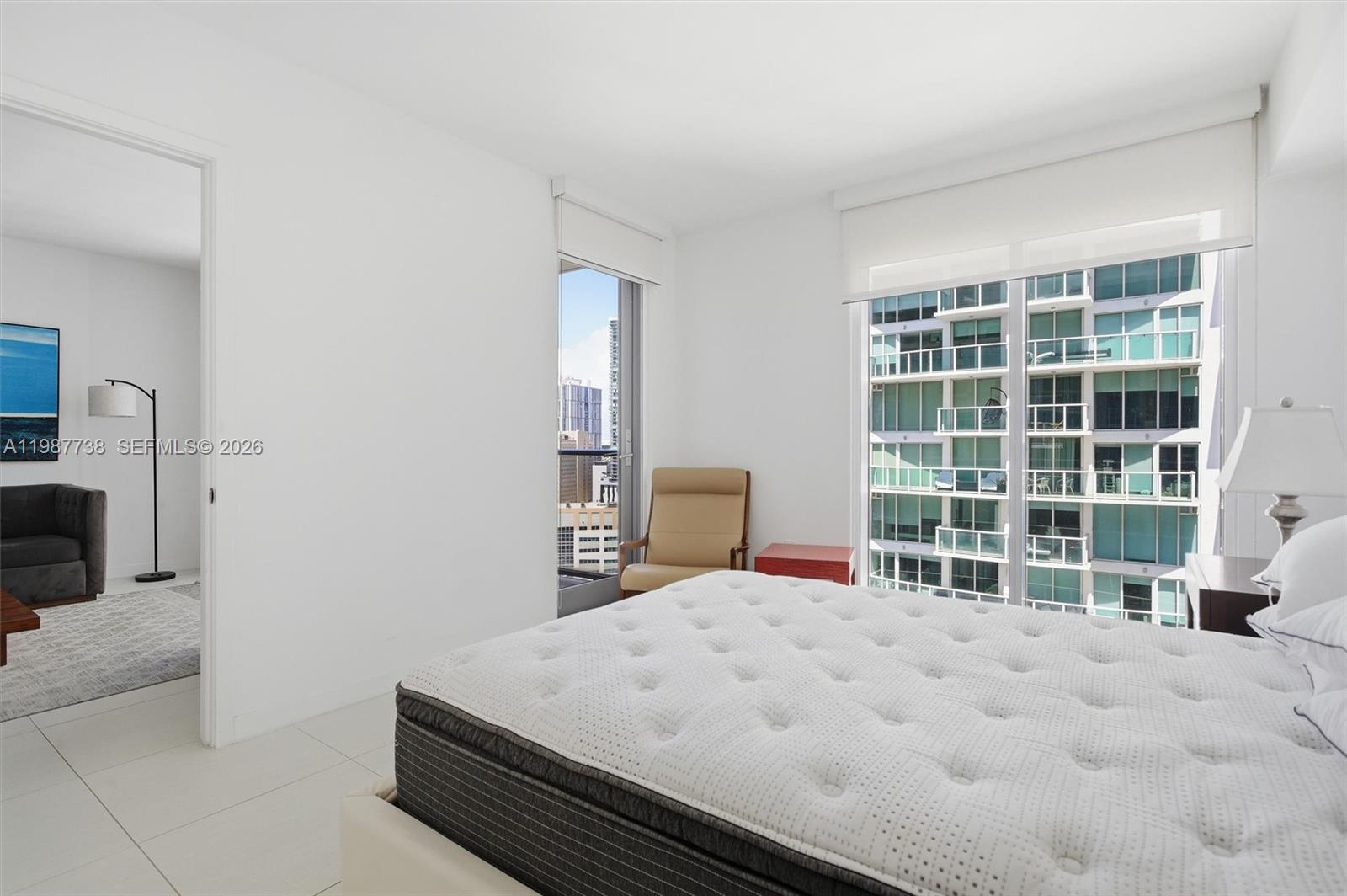 31 SE 6th St #2504, Miami FL 33131