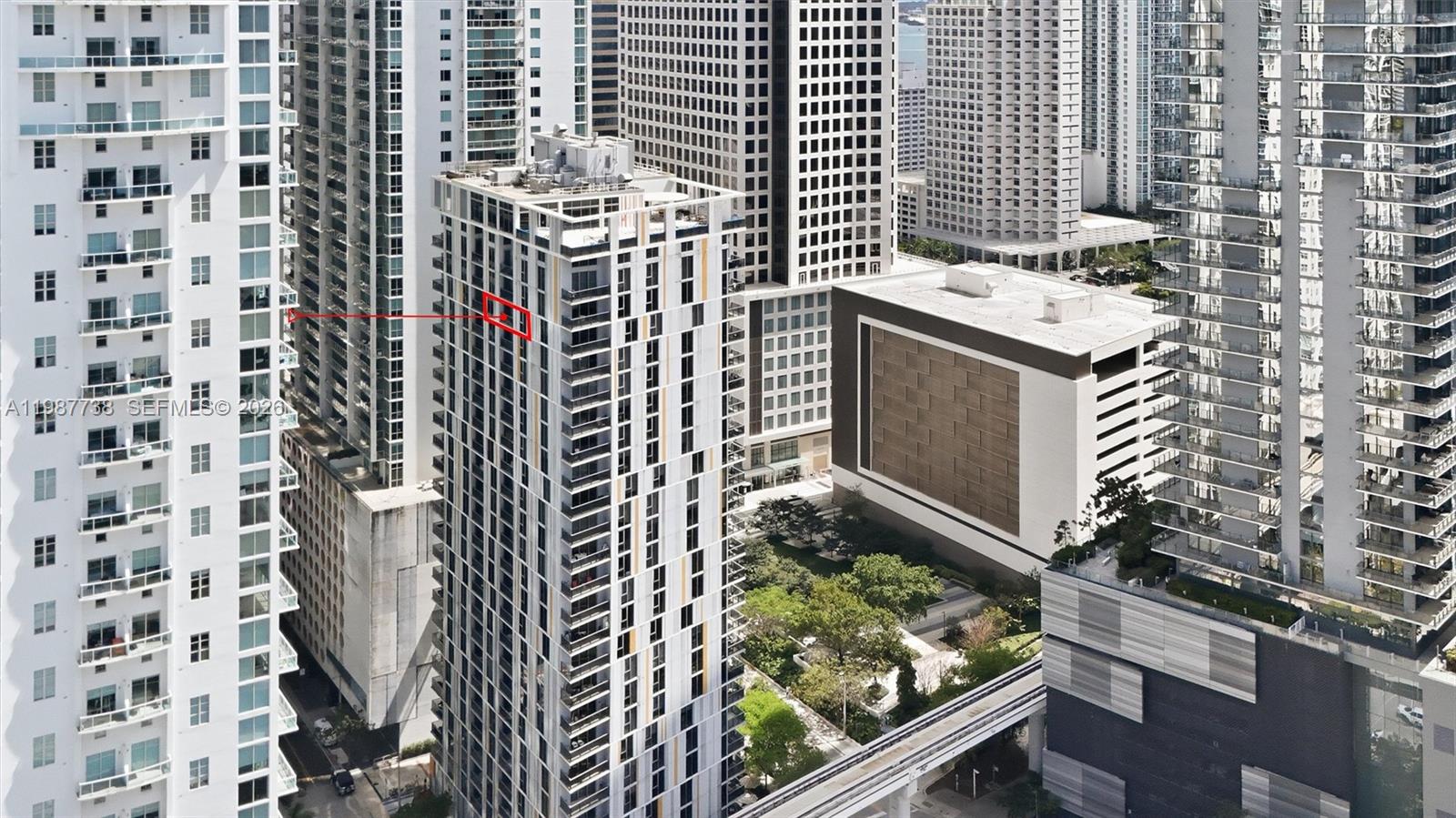 31 SE 6th St #2504, Miami FL 33131