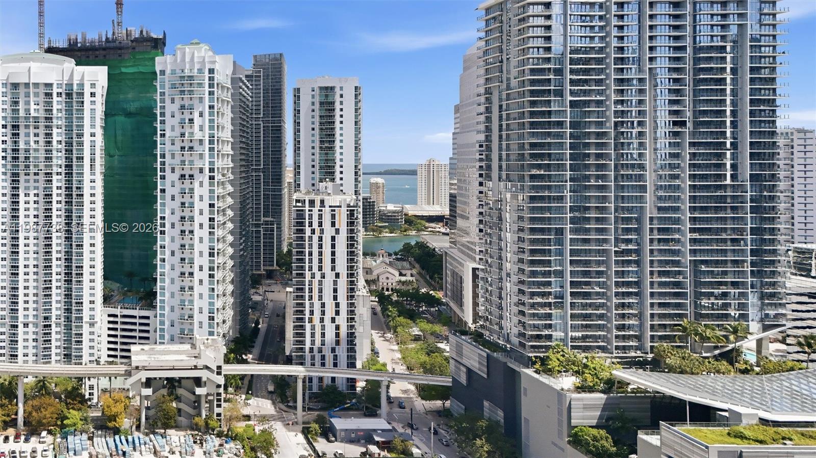 31 SE 6th St #2504, Miami FL 33131