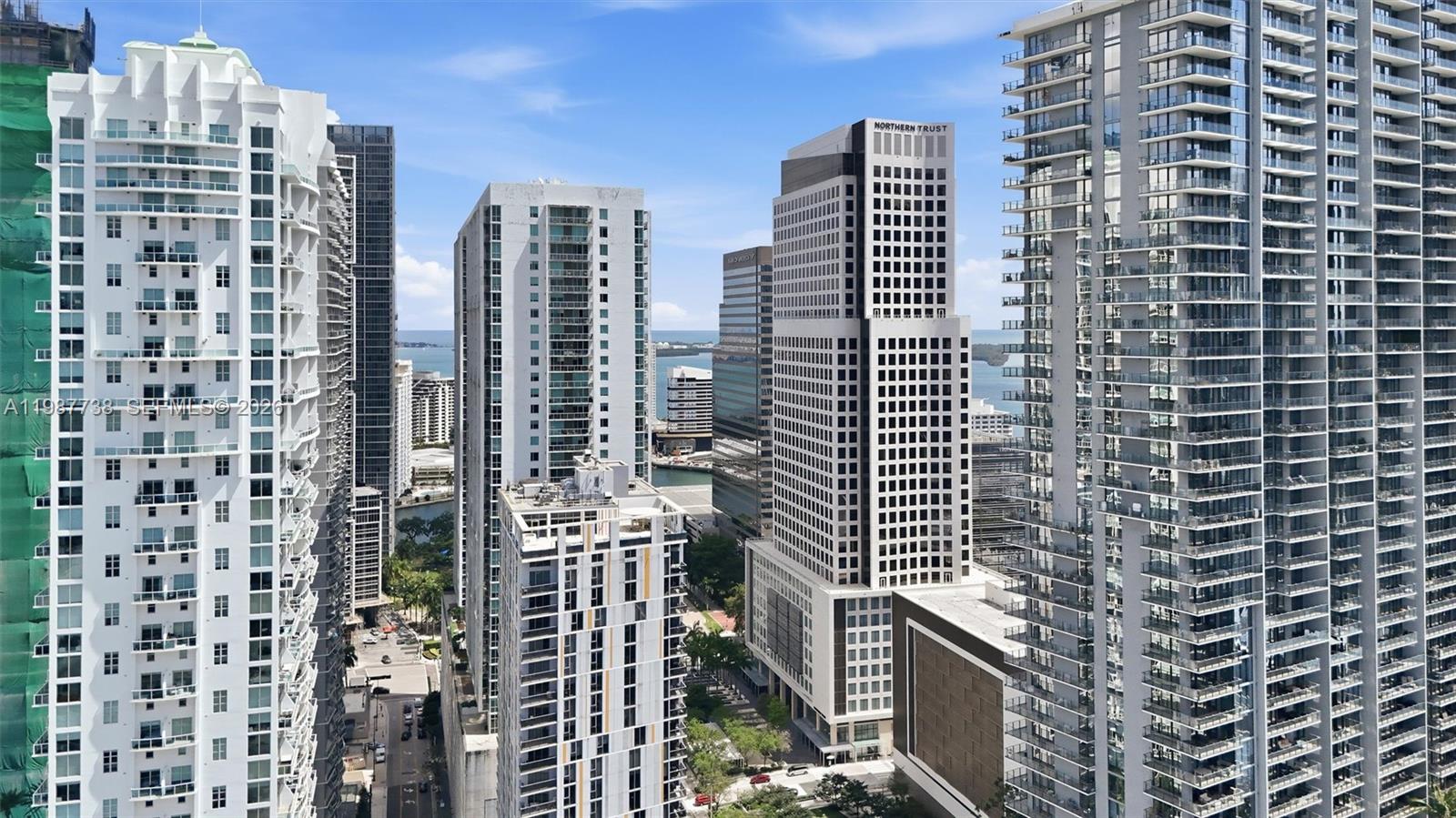 31 SE 6th St #2504, Miami FL 33131
