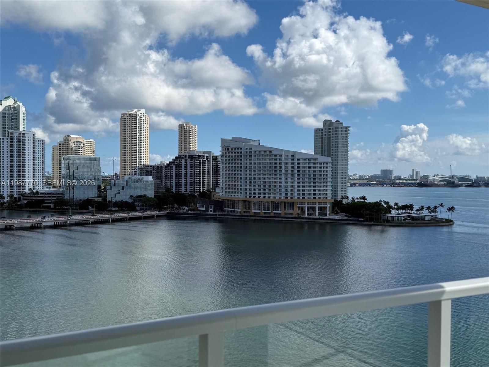 1155 Brickell Bay Dr #1008, Miami FL 33131