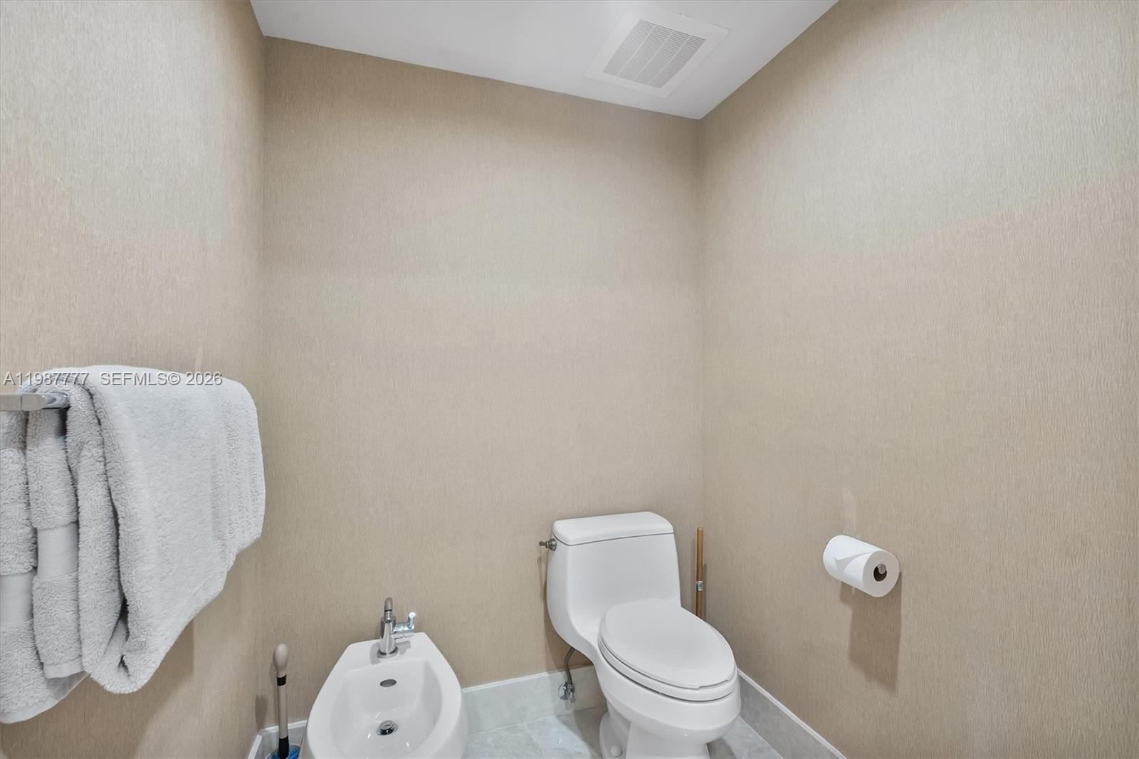 17001 Collins Ave #2702, Sunny Isles Beach FL 33160