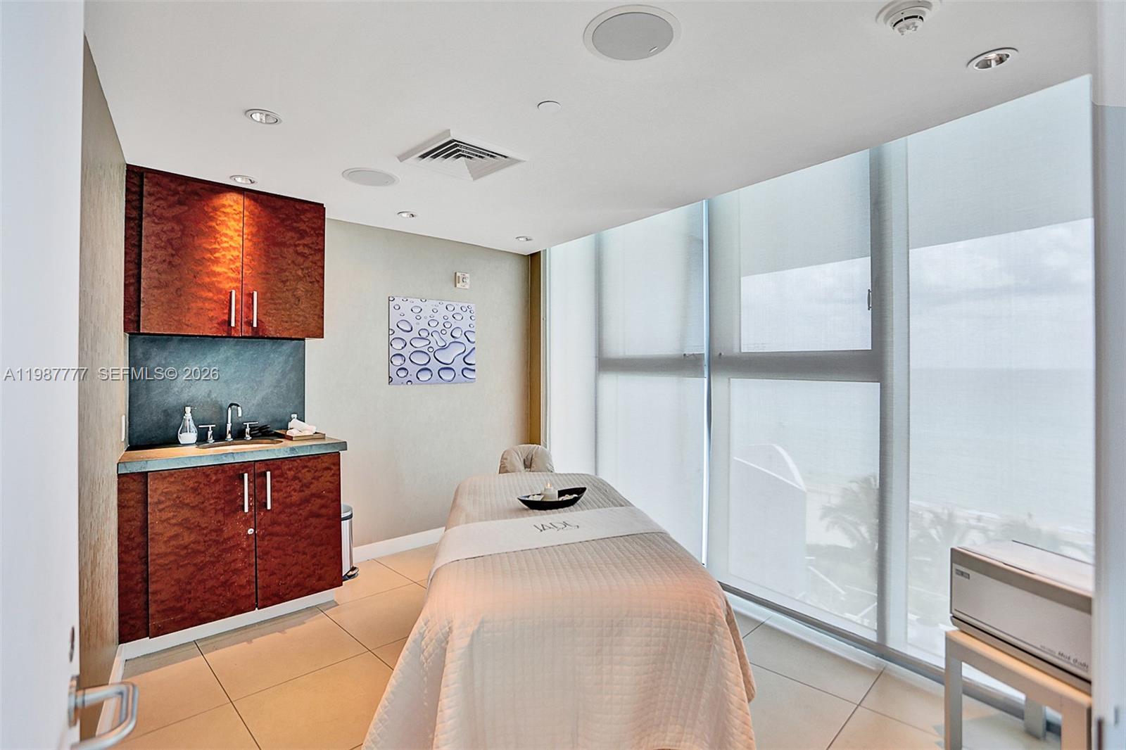17001 Collins Ave #2702, Sunny Isles Beach FL 33160