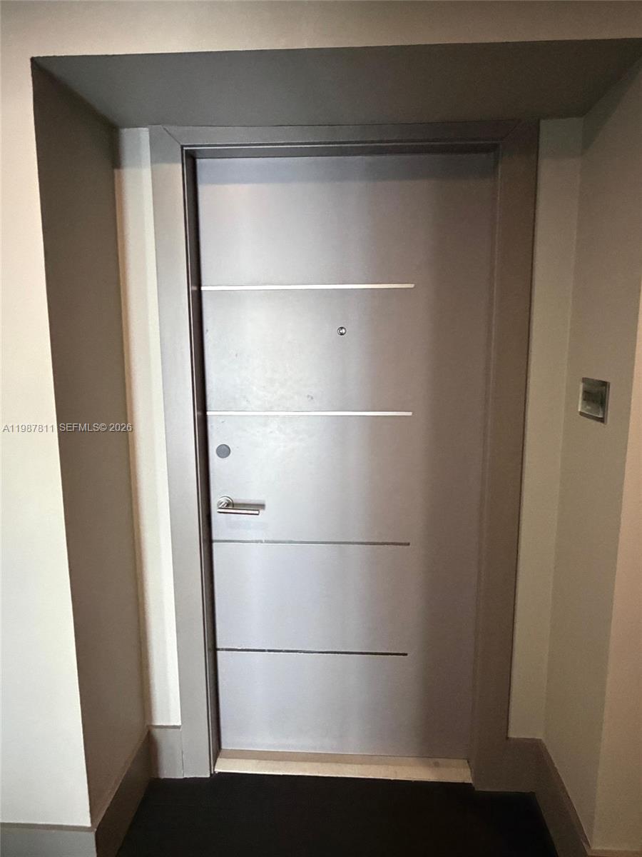 185 SE 14th Ter #2701, Miami FL 33131