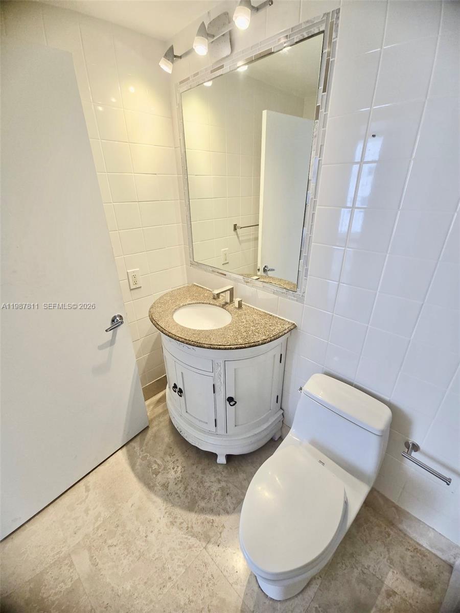 185 SE 14th Ter #2701, Miami FL 33131