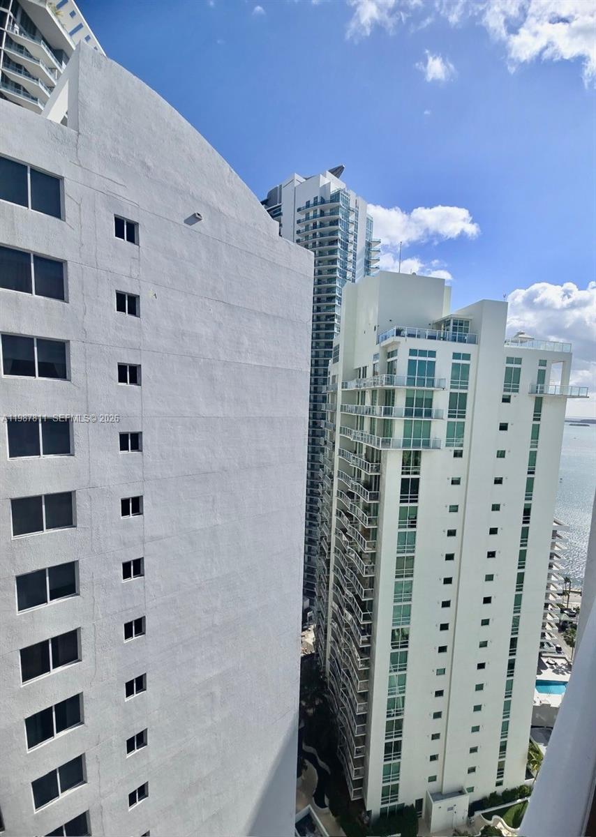 185 SE 14th Ter #2701, Miami FL 33131