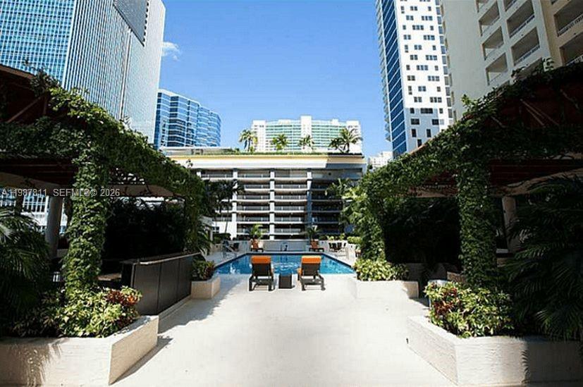 185 SE 14th Ter #2701, Miami FL 33131