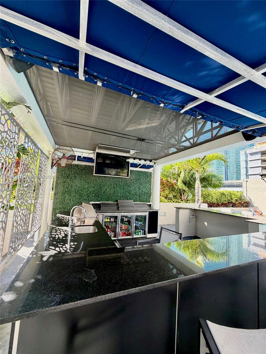185 SE 14th Ter #2701, Miami FL 33131