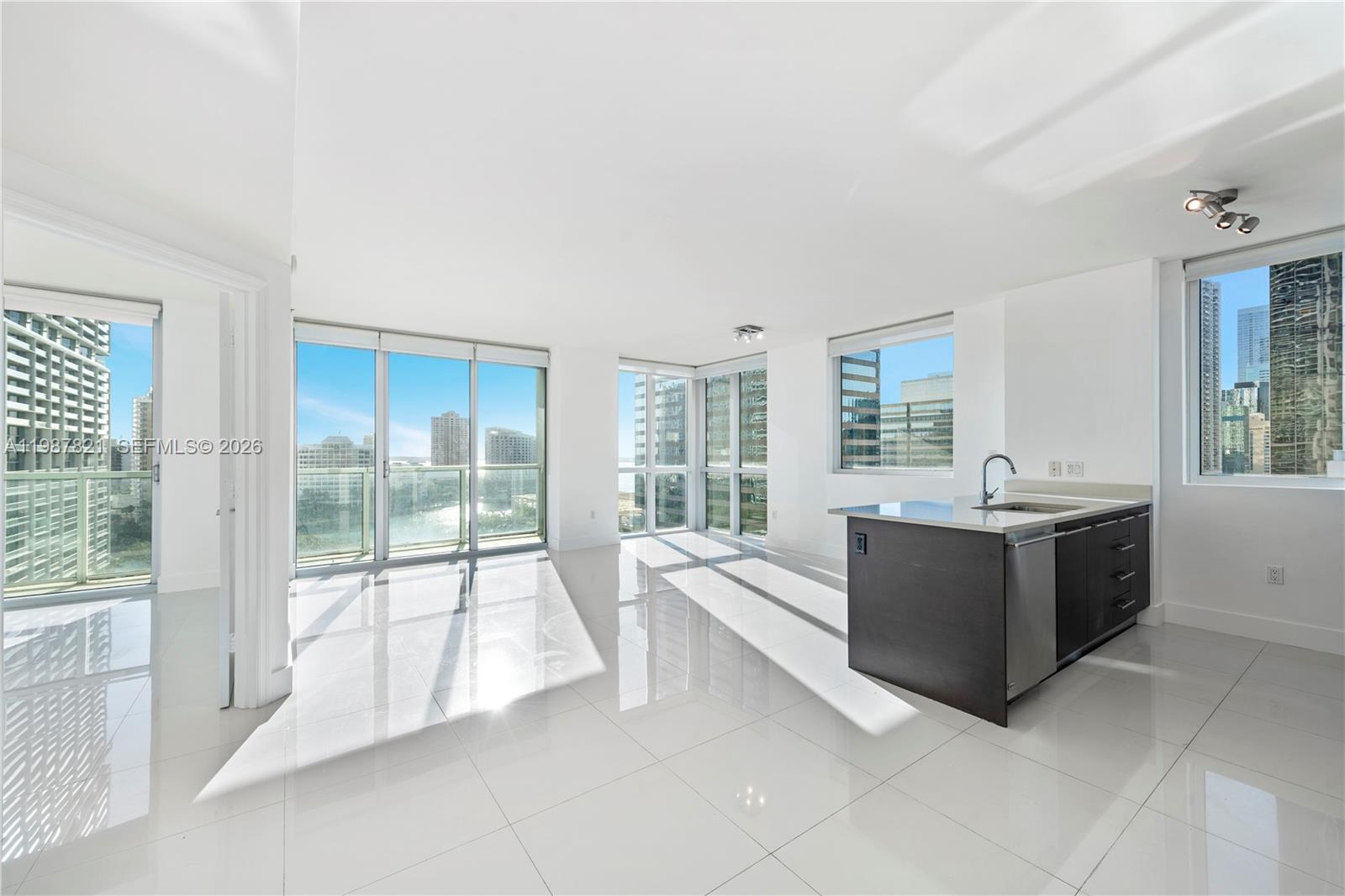 500 Brickell Ave #1402, Miami FL 33131