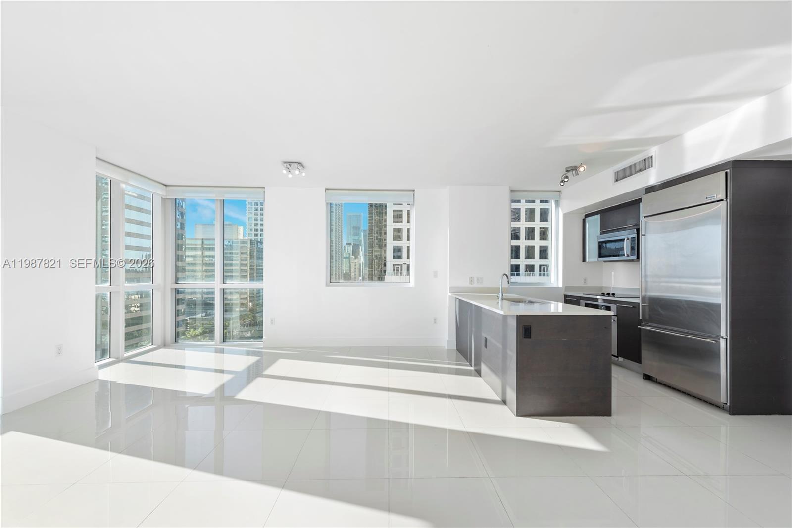 500 Brickell Ave #1402, Miami FL 33131