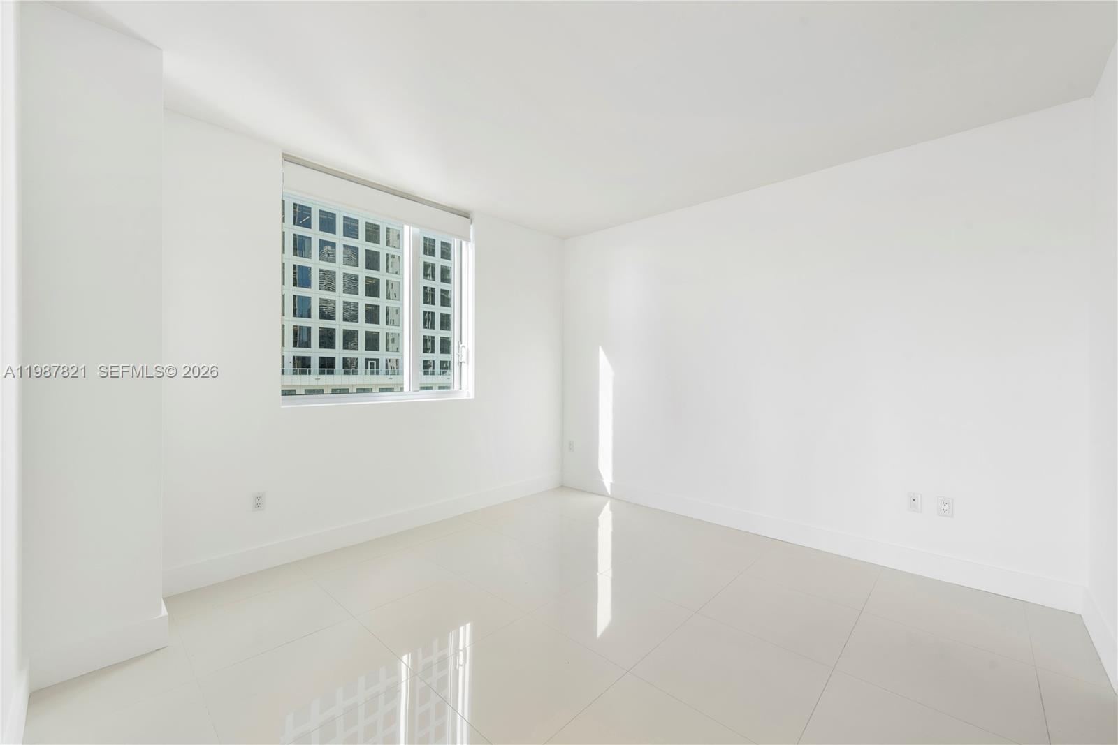 500 Brickell Ave #1402, Miami FL 33131