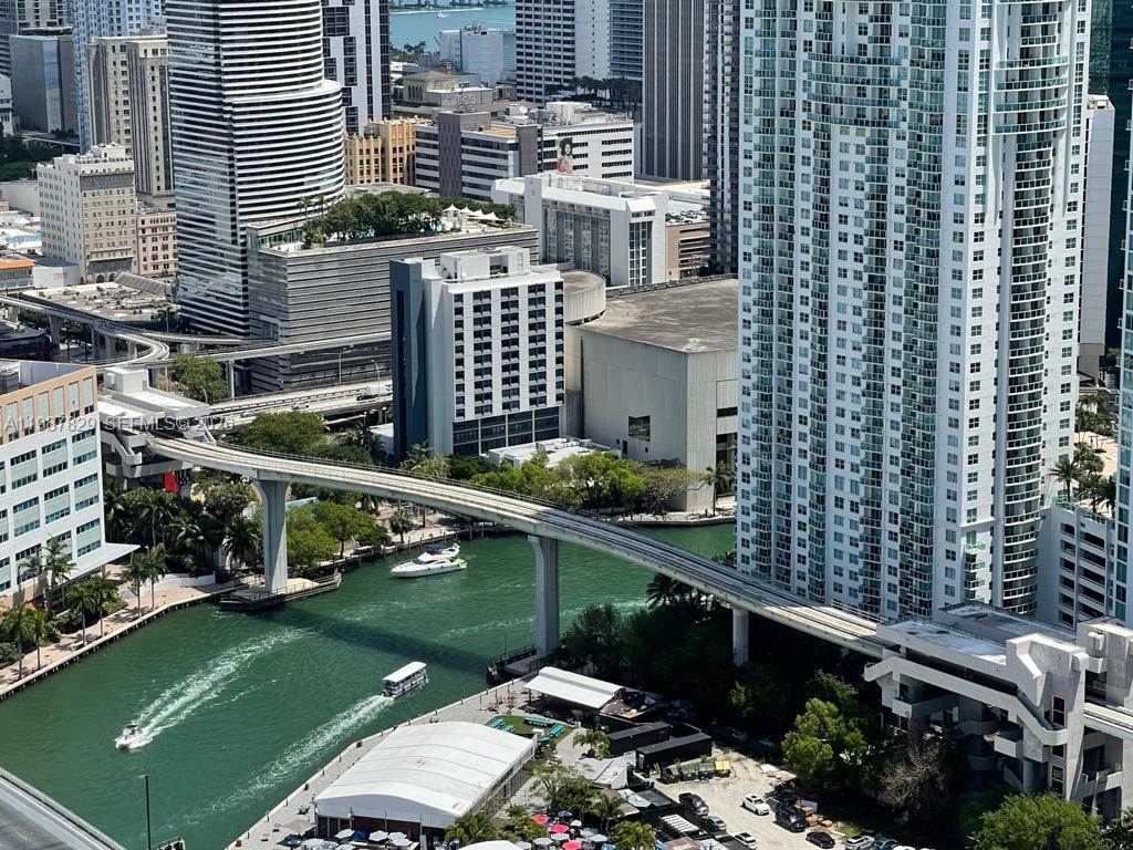 88 SW 7th St #3609, Miami FL 33130