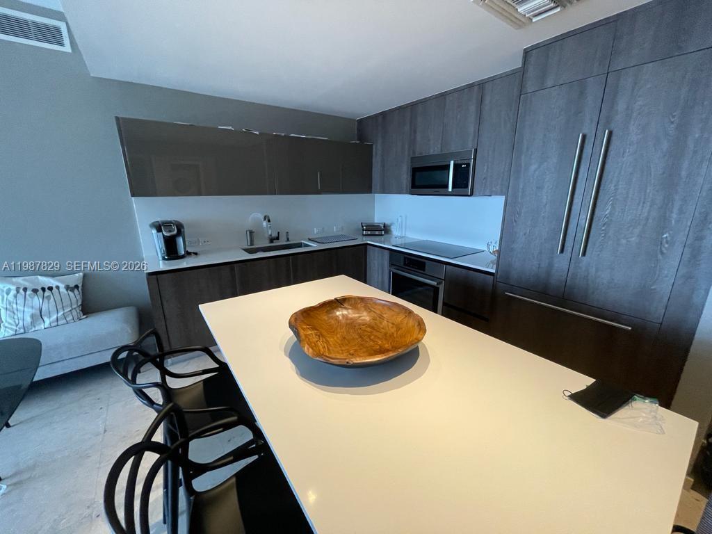 88 SW 7th St #3609, Miami FL 33130