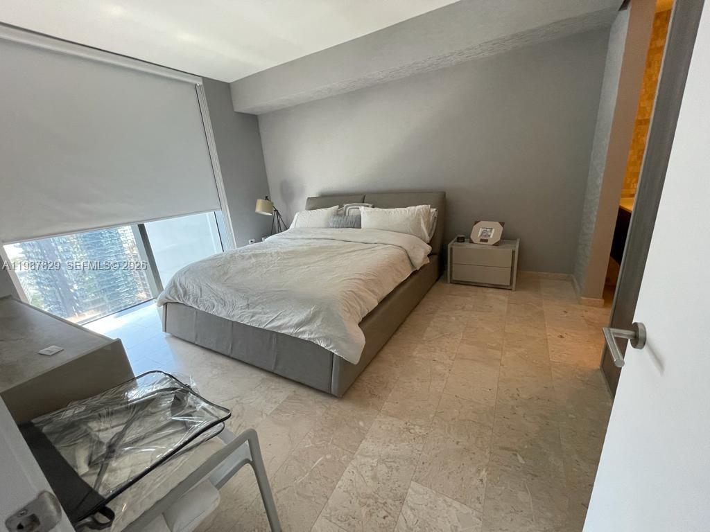 88 SW 7th St #3609, Miami FL 33130