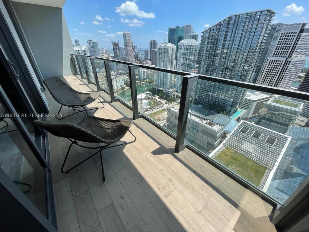 88 SW 7th St #3609, Miami FL 33130