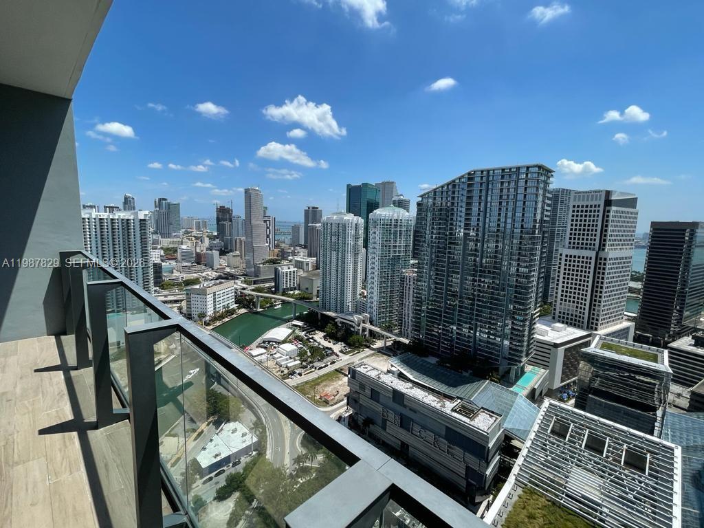 88 SW 7th St #3609, Miami FL 33130