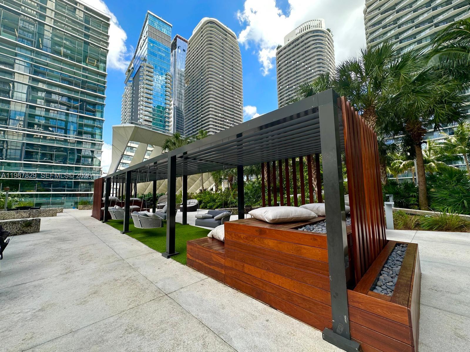 88 SW 7th St #3609, Miami FL 33130