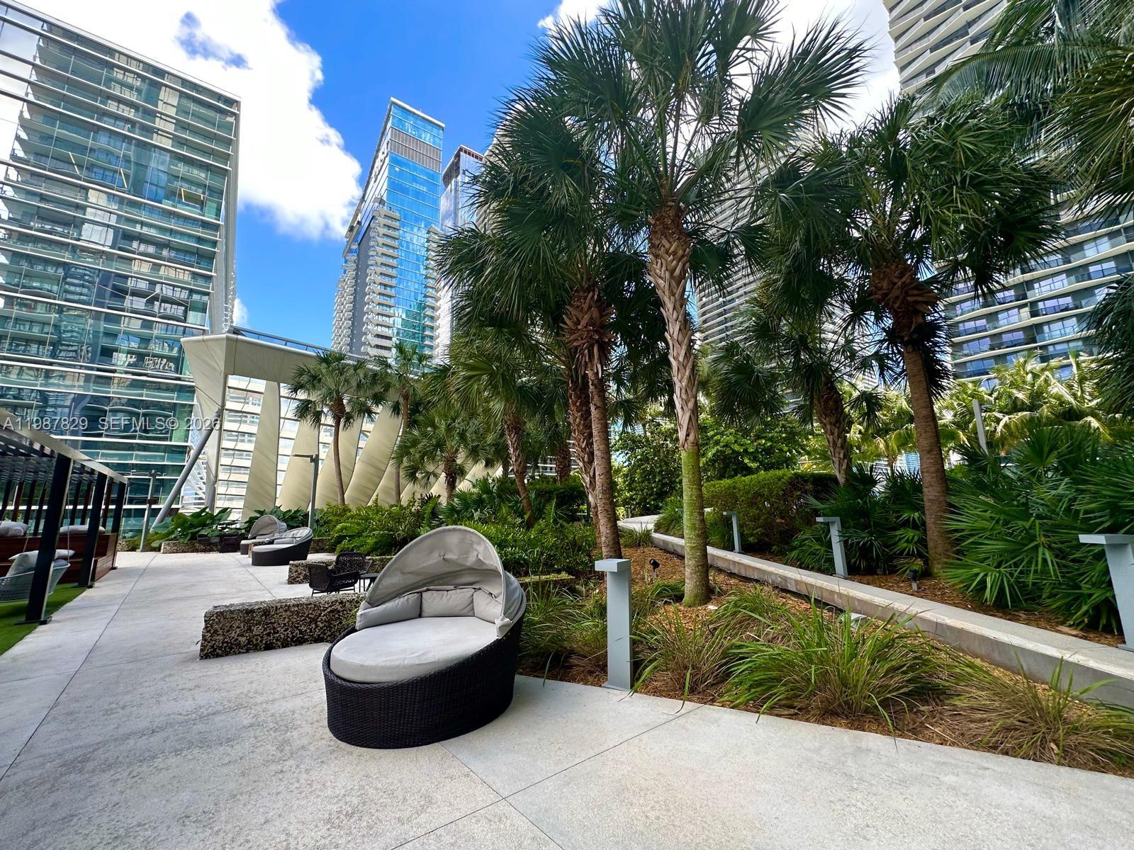 88 SW 7th St #3609, Miami FL 33130