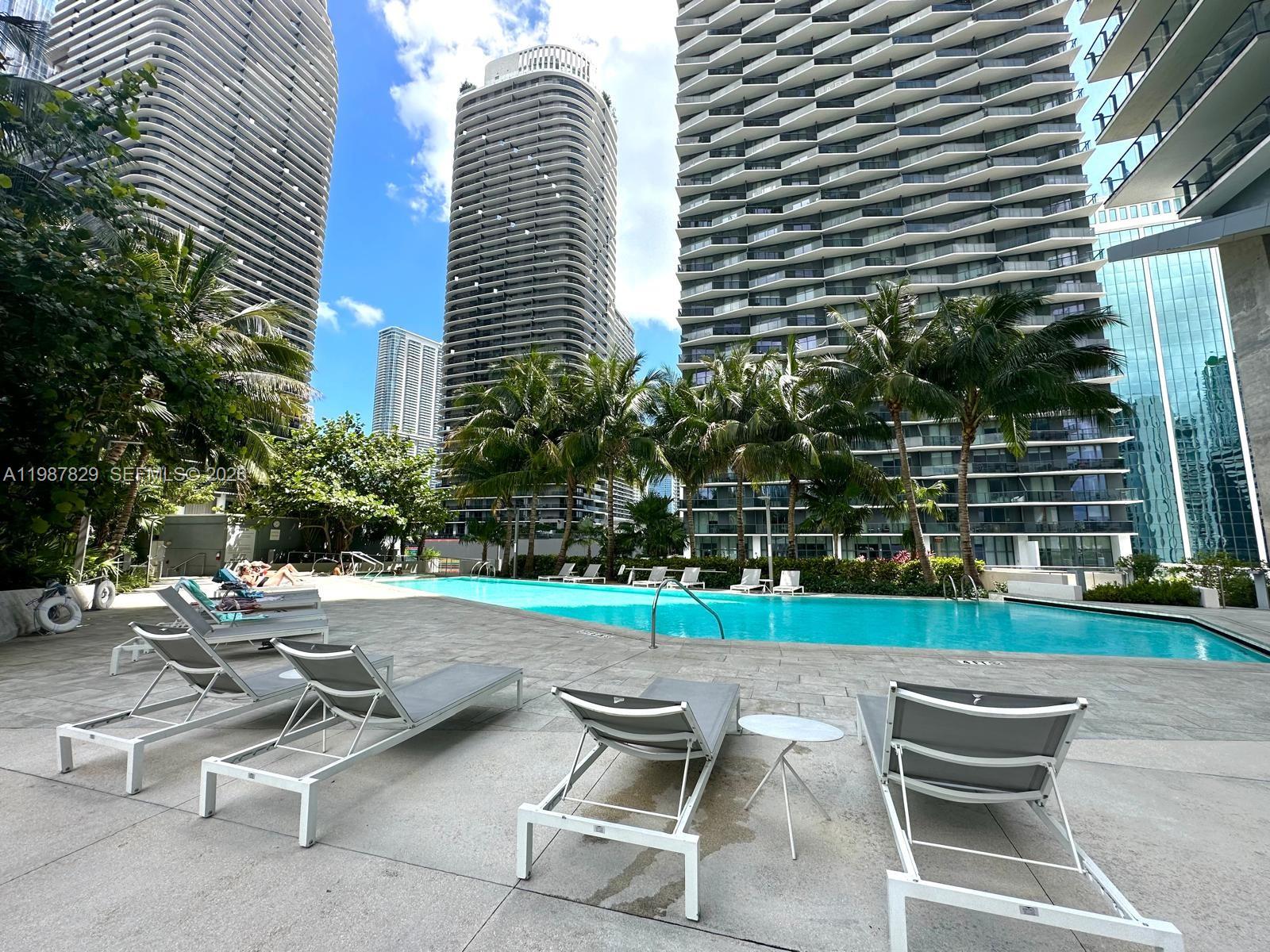 88 SW 7th St #3609, Miami FL 33130