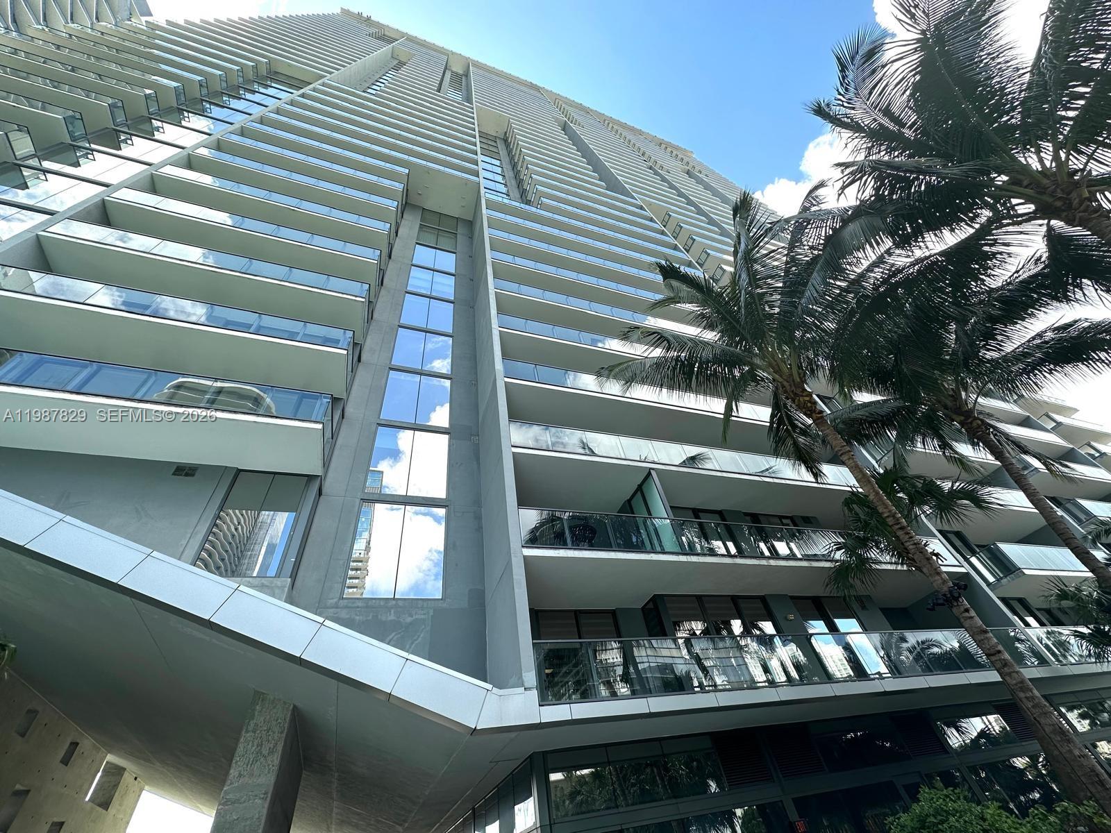 88 SW 7th St #3609, Miami FL 33130