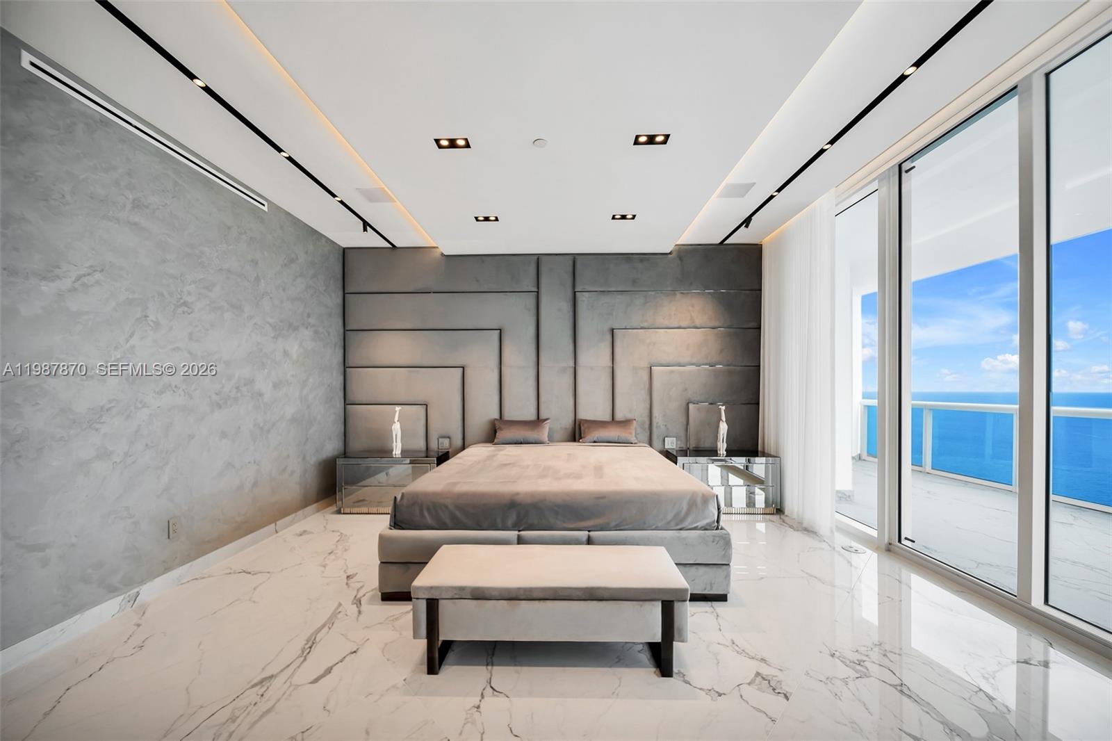 2711 S Ocean Dr #3905, Hollywood FL 33019