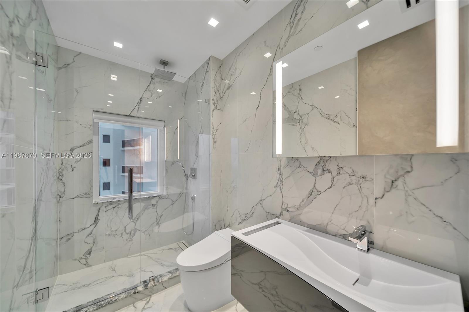 2711 S Ocean Dr #3905, Hollywood FL 33019