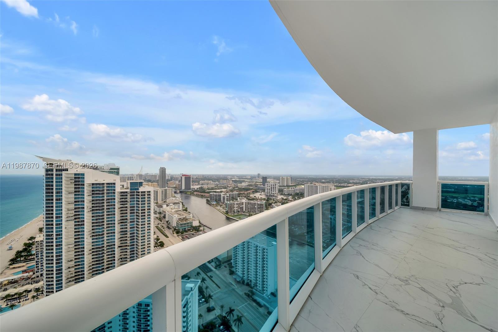 2711 S Ocean Dr #3905, Hollywood FL 33019