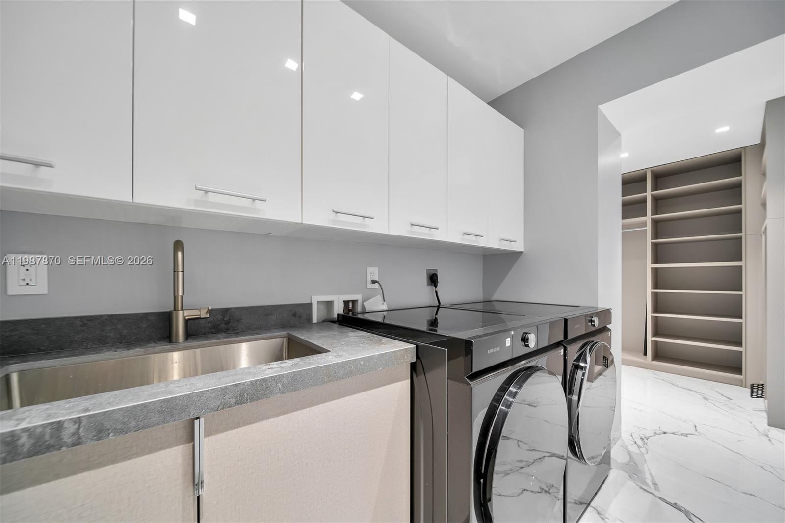2711 S Ocean Dr #3905, Hollywood FL 33019
