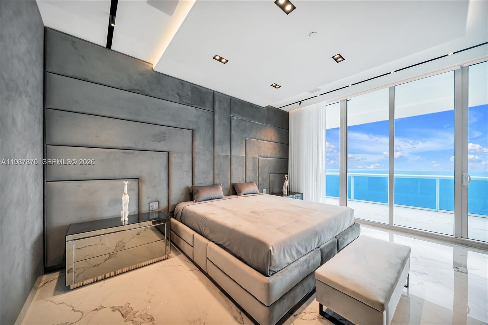 2711 S Ocean Dr #3905, Hollywood FL 33019